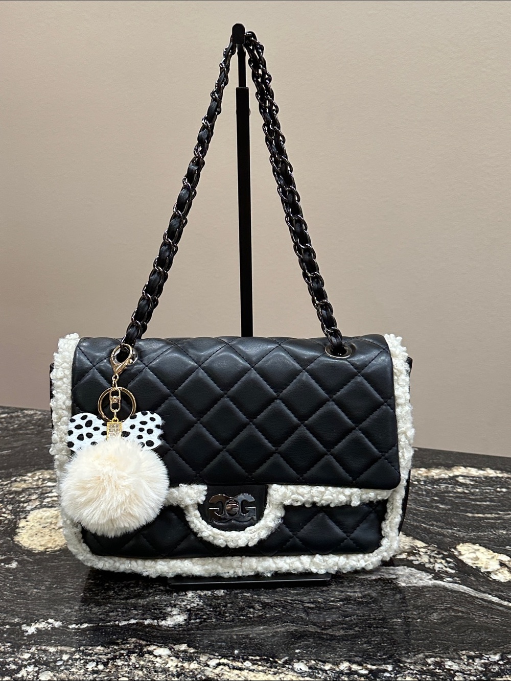 NWT🖤Gilda Paris Quilted Bag - Picture 1 of 7